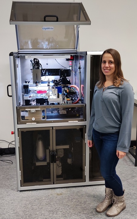 New application scientist at cryoWrite - Nadia Antoniadis in front of the cryoWriter